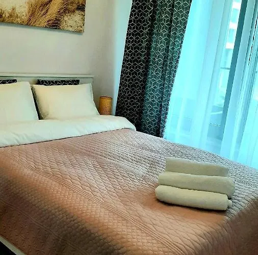 Morza Szum - Plac Unii- Parking Apartment